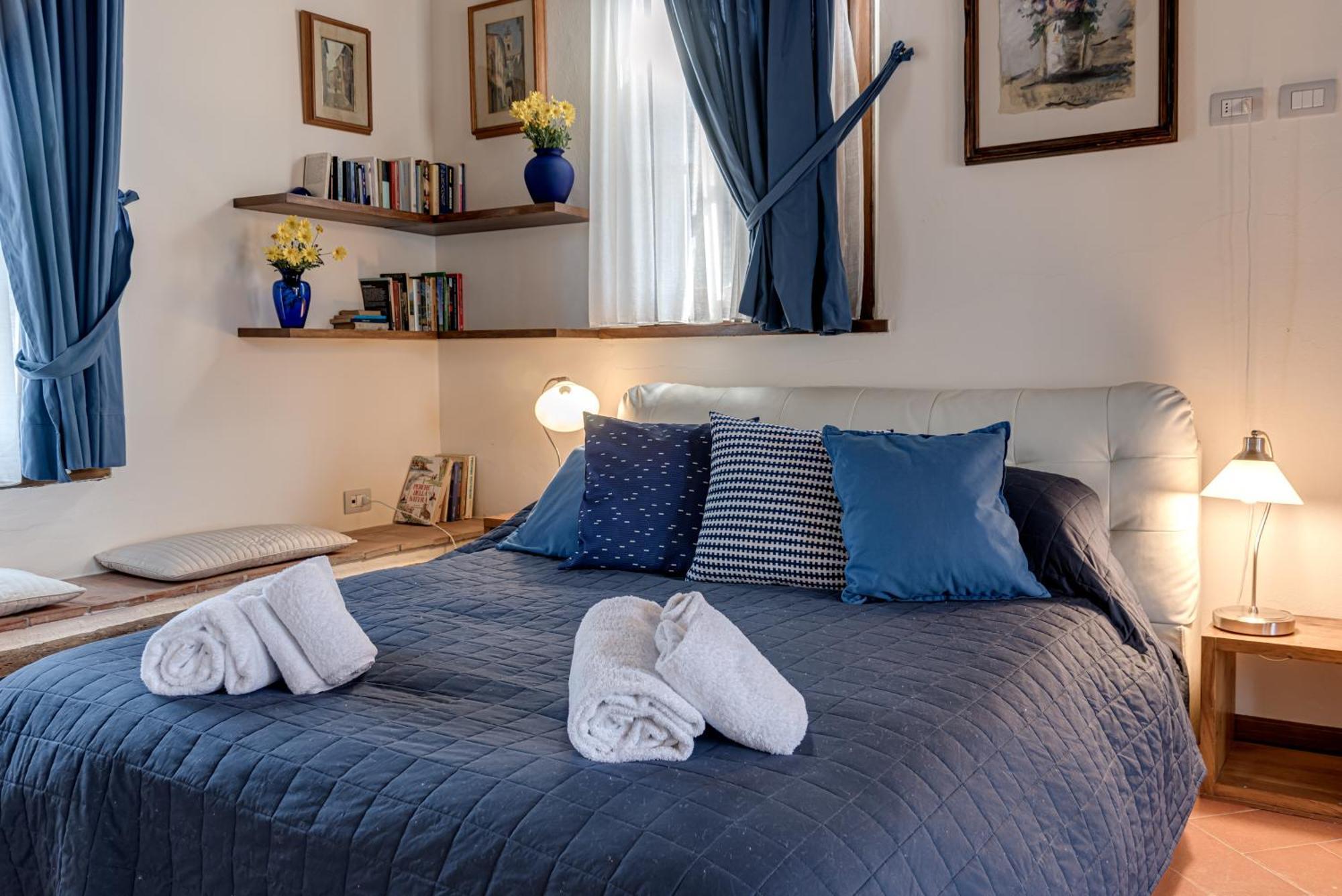 Casa Vacanze Rondini Blu Монтеспертоли Экстерьер фото