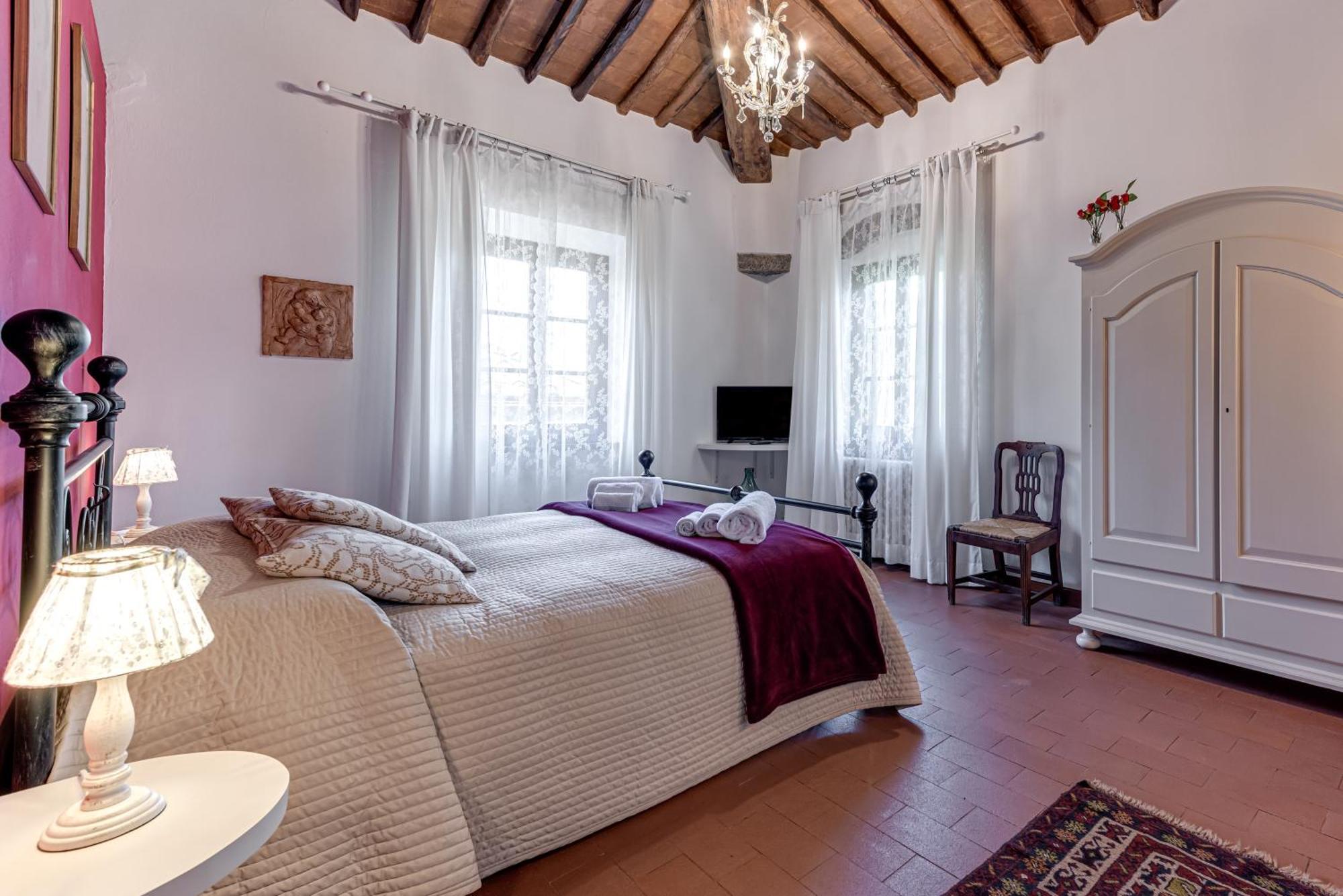 Casa Vacanze Rondini Blu Монтеспертоли Экстерьер фото